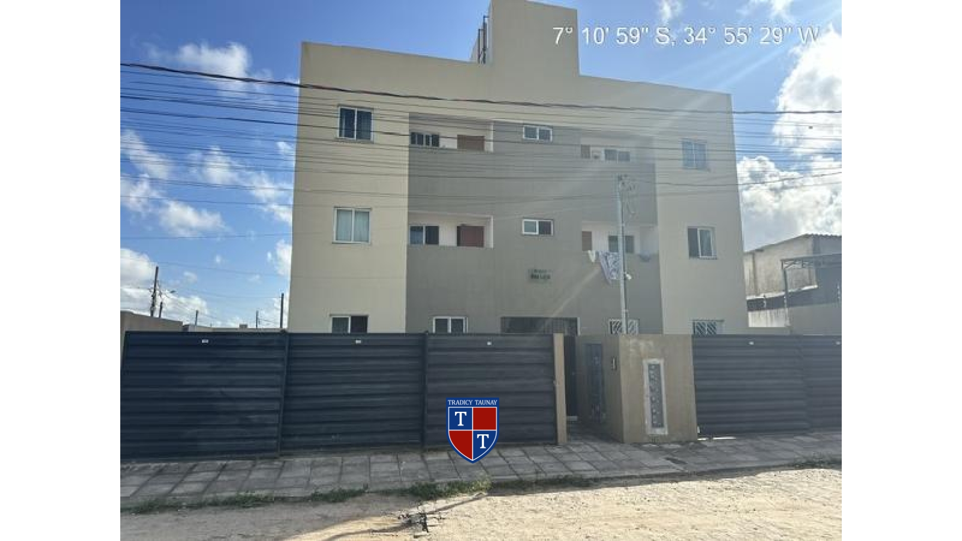 APARTAMENTO em INDUSTRIAS