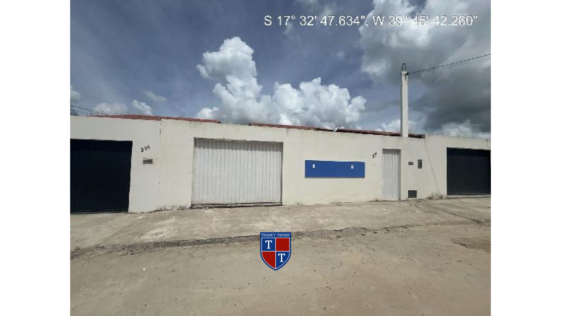 Foto 1 de CASA em JARDIM CARAIPE - Imóvel Retomado Caixa