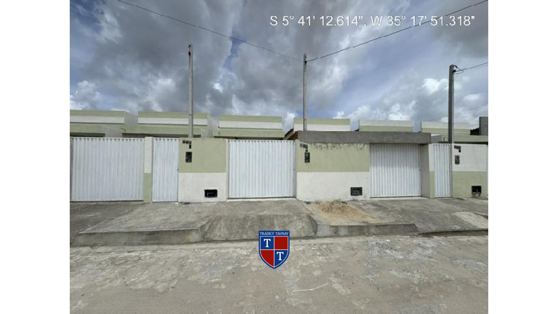 Foto 1 de CASA em SOLLARES EXTREMOZ - Imóvel Retomado Caixa