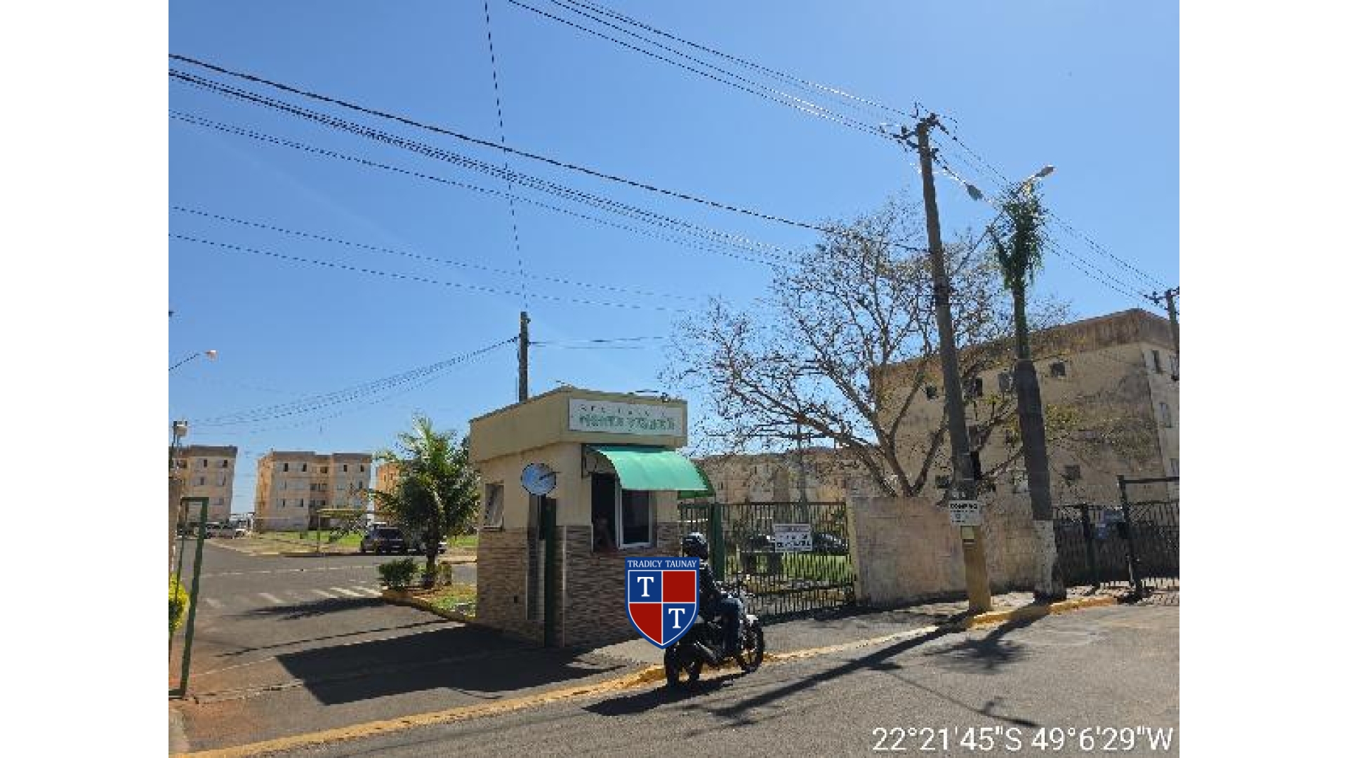 APARTAMENTO em JARDIM OURO VERDE