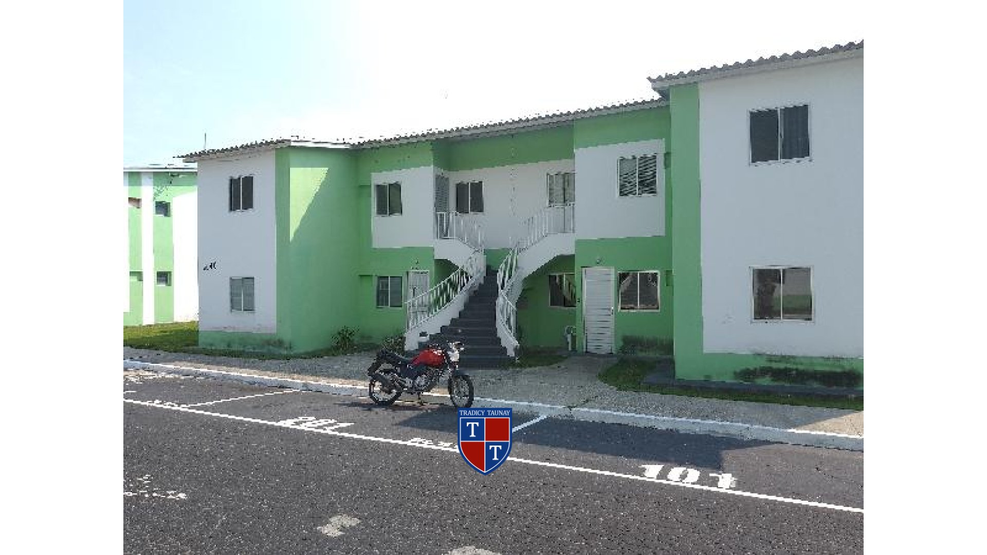APARTAMENTO em LAGO AZUL
