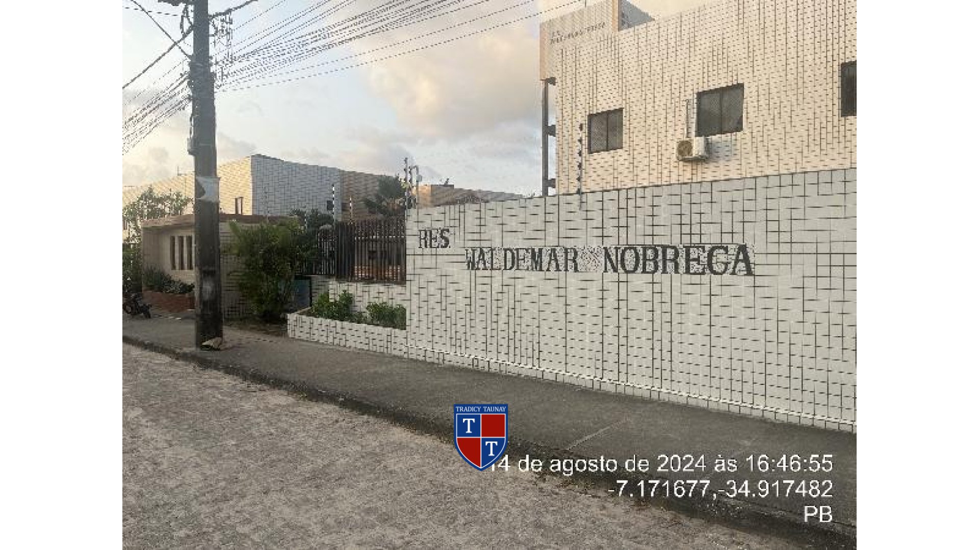 Foto 1 de APARTAMENTO em INDUSTRIAS - Imóvel Retomado Caixa
