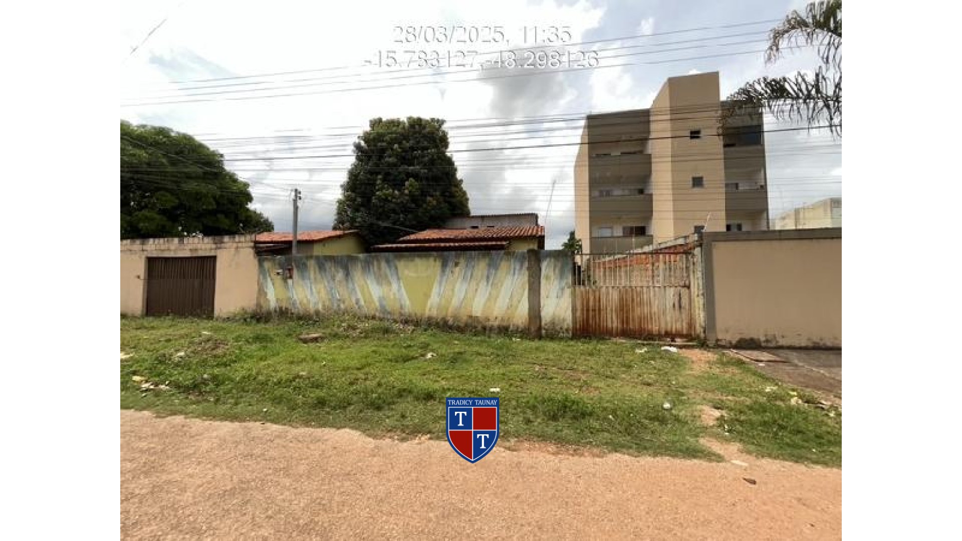 Foto 1 de CASA em JARDIM SANTA LUCIA - Imóvel Retomado Caixa
