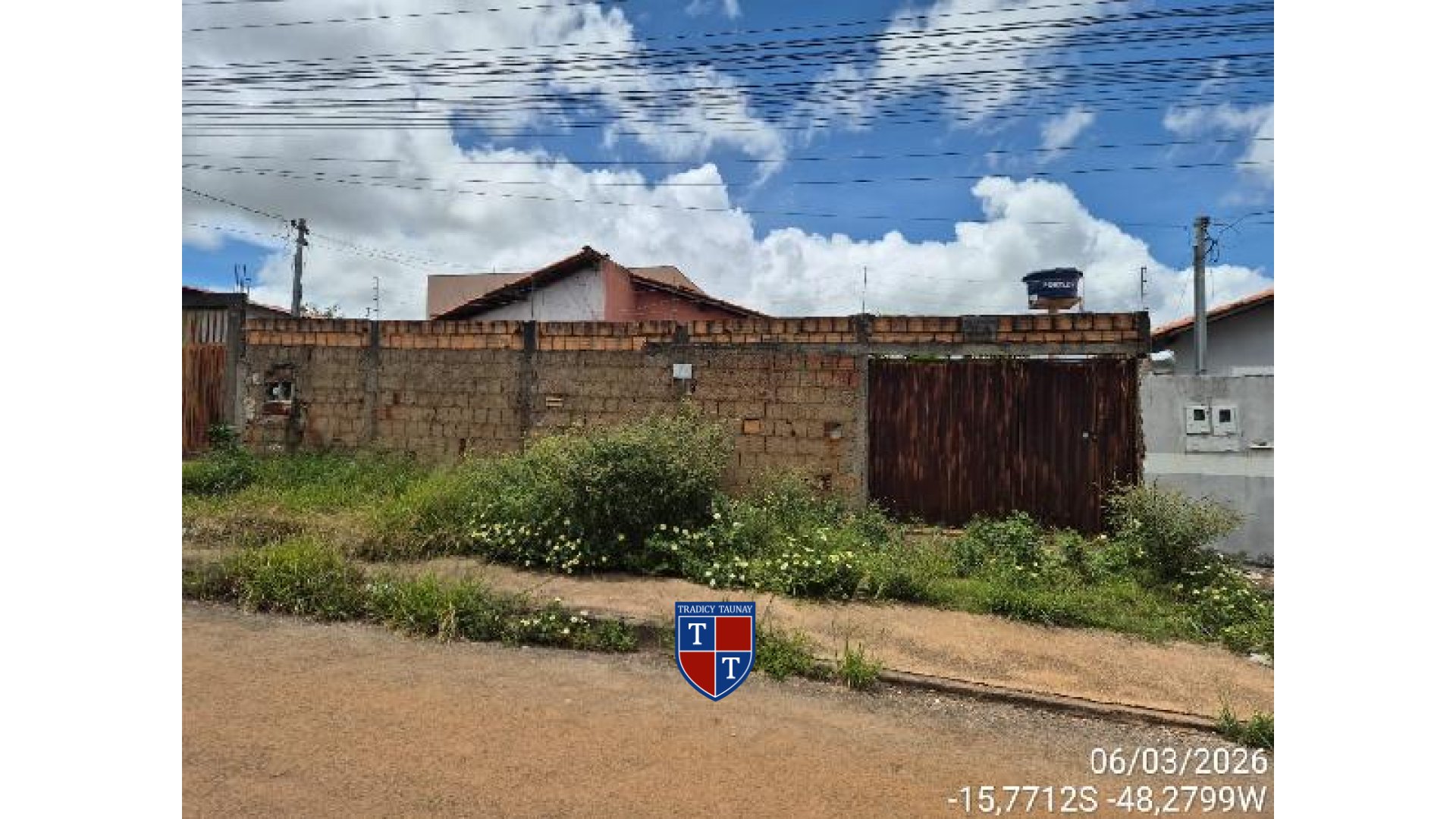 Foto 1 de CASA em MANSOES CAMARGO - Imóvel Retomado Caixa