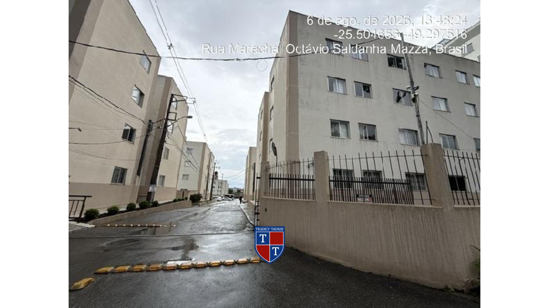 Foto 1 de APARTAMENTO em CAPAO RASO, CURITIBA/PR - Imóvel Retomado CAIXA Ref 8555518268031