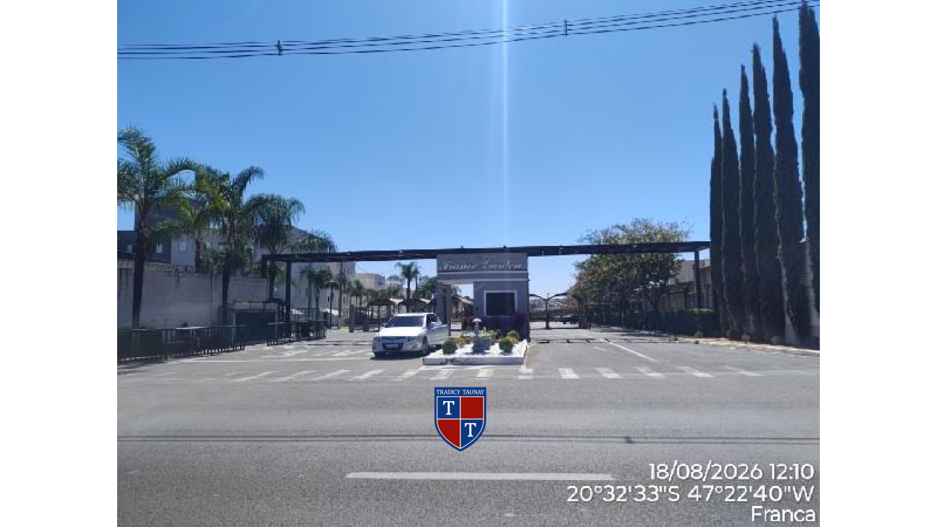 APARTAMENTO em VILA SANTA CRUZ