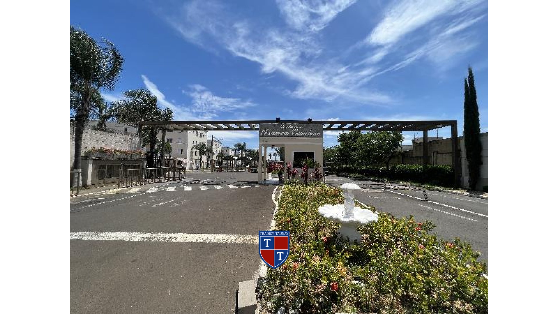 Foto 1 de APARTAMENTO em VILA SANTA CRUZ - Imóvel Retomado Caixa