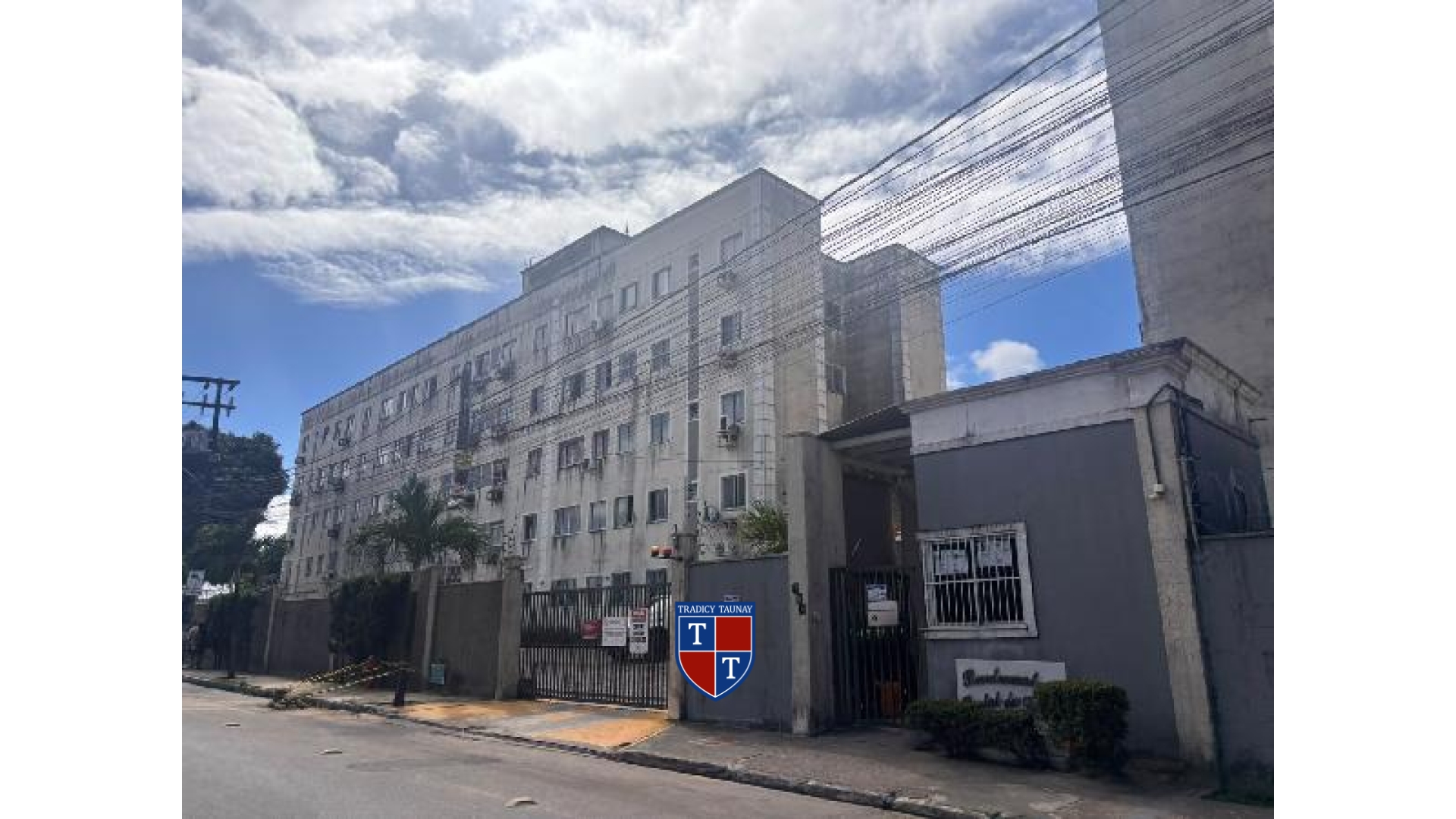 APARTAMENTO em MESSEJANA