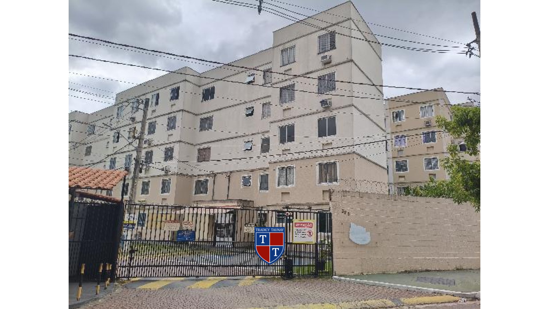 APARTAMENTO em PAVUNA