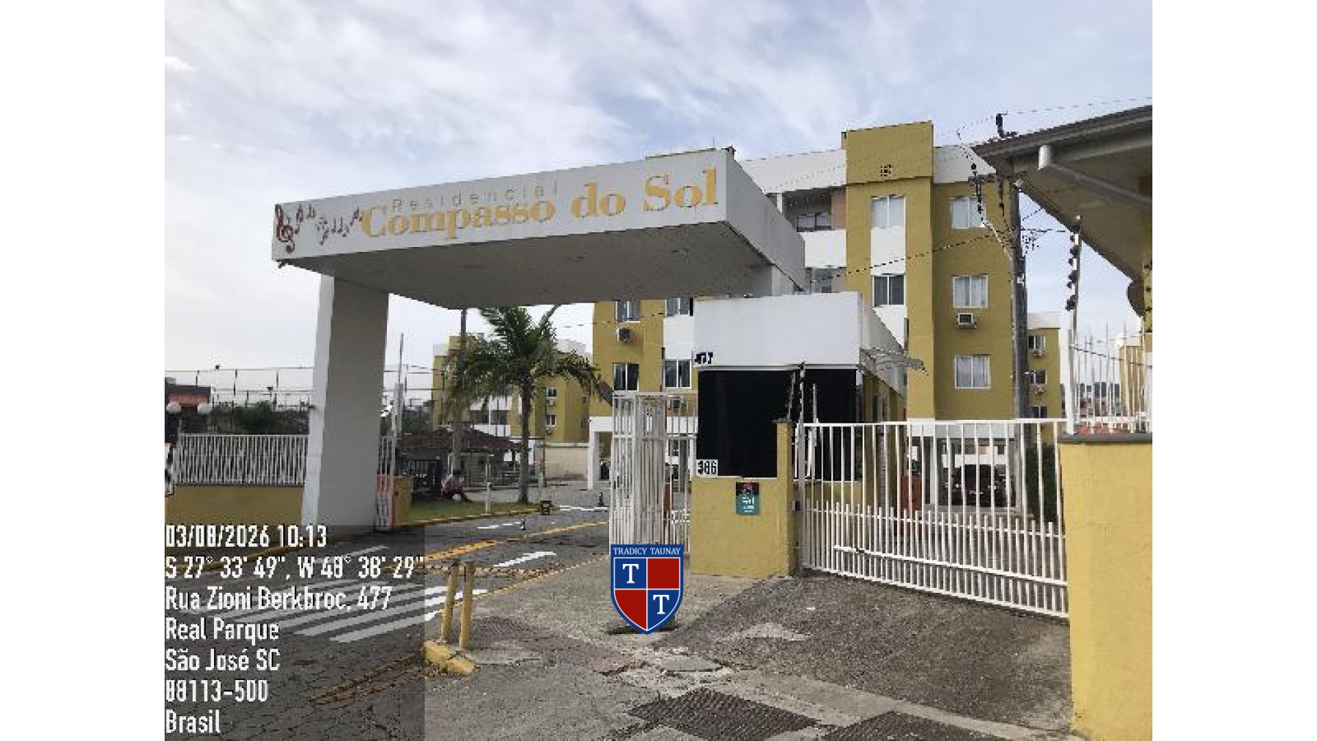APARTAMENTO em REAL PARQUE