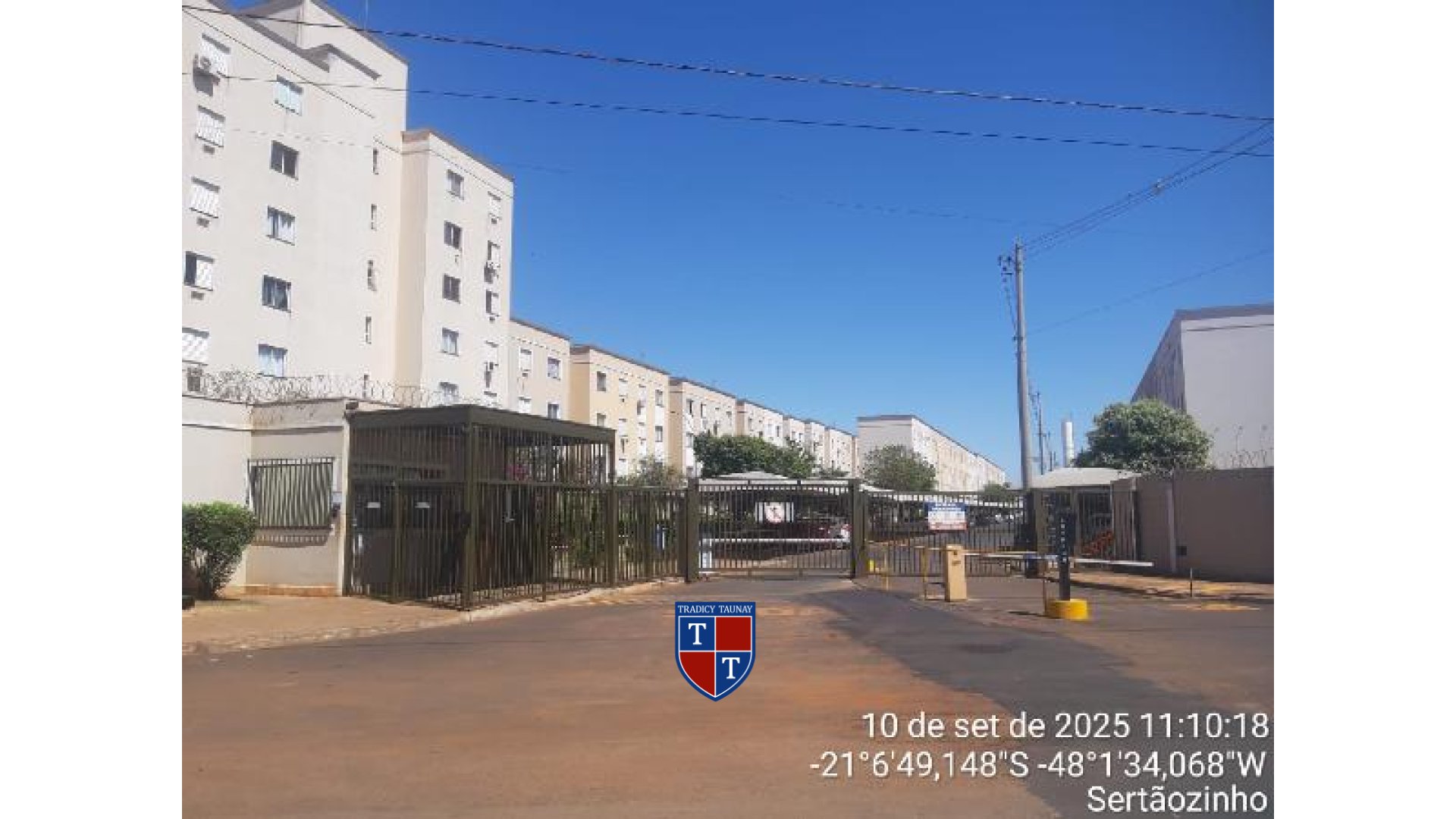 APARTAMENTO em JARDIM CAMPO ALEGRE