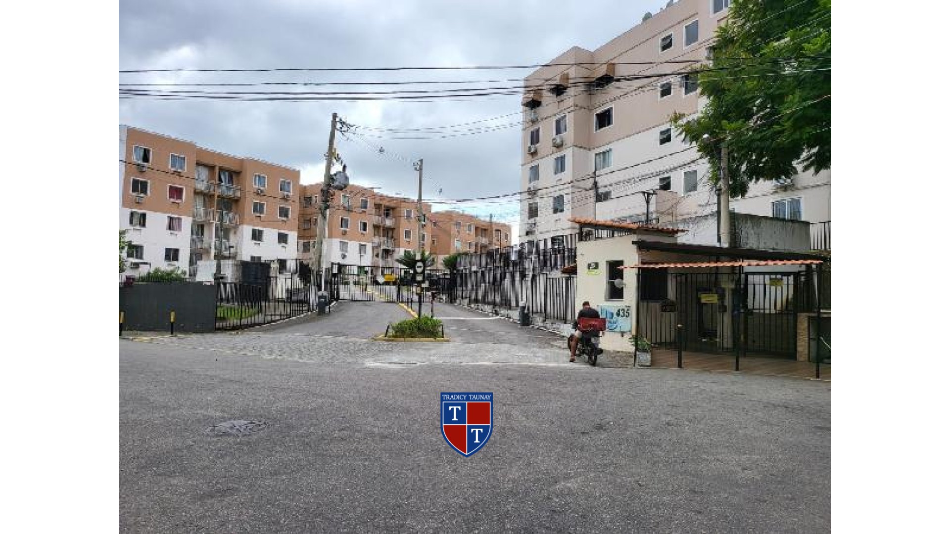 APARTAMENTO em PAVUNA