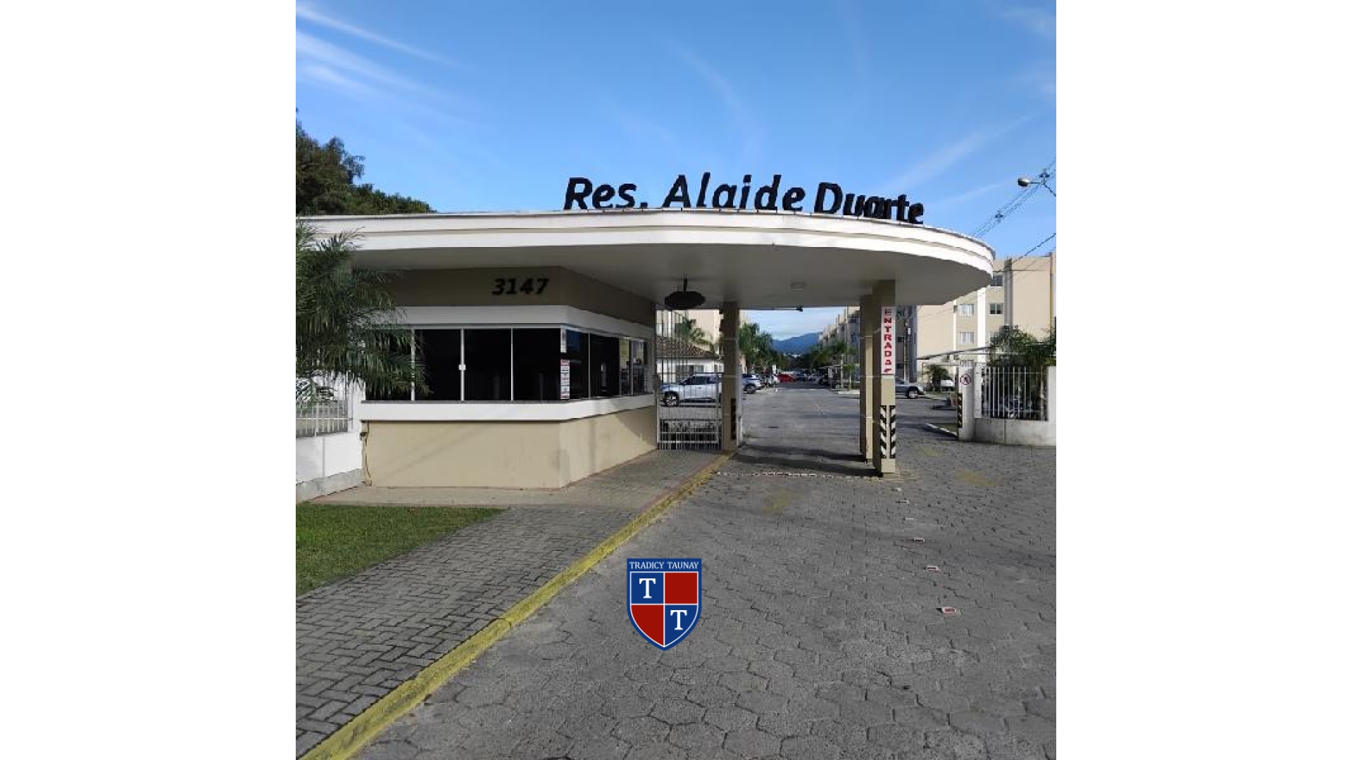 APARTAMENTO em FORQUILHAS LESTE