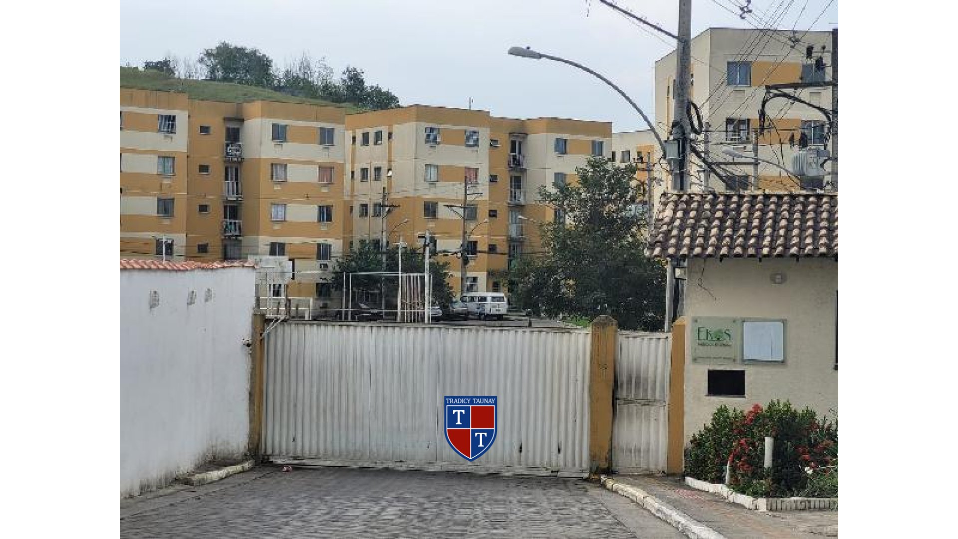 Foto 1 de APARTAMENTO em MONJOLOS - Imóvel Retomado Caixa