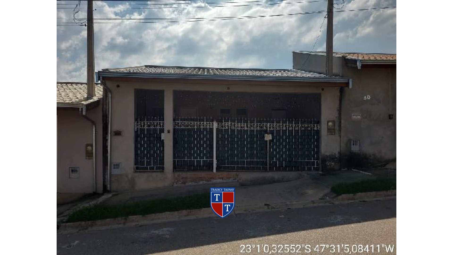 Foto 1 de CASA em RESIDENCIAL VILLA DE CAPRI - Imóvel Retomado Caixa