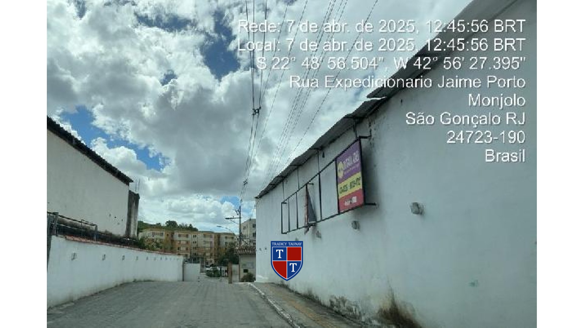 Foto 1 de APARTAMENTO em MONJOLOS - Imóvel Retomado Caixa