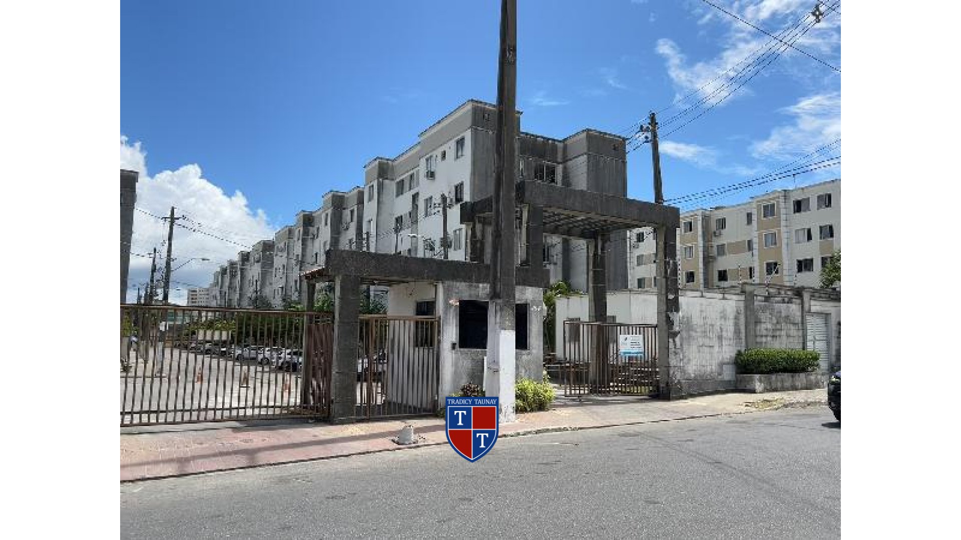 Foto 1 de APARTAMENTO em ANTARES - Imóvel Retomado Caixa