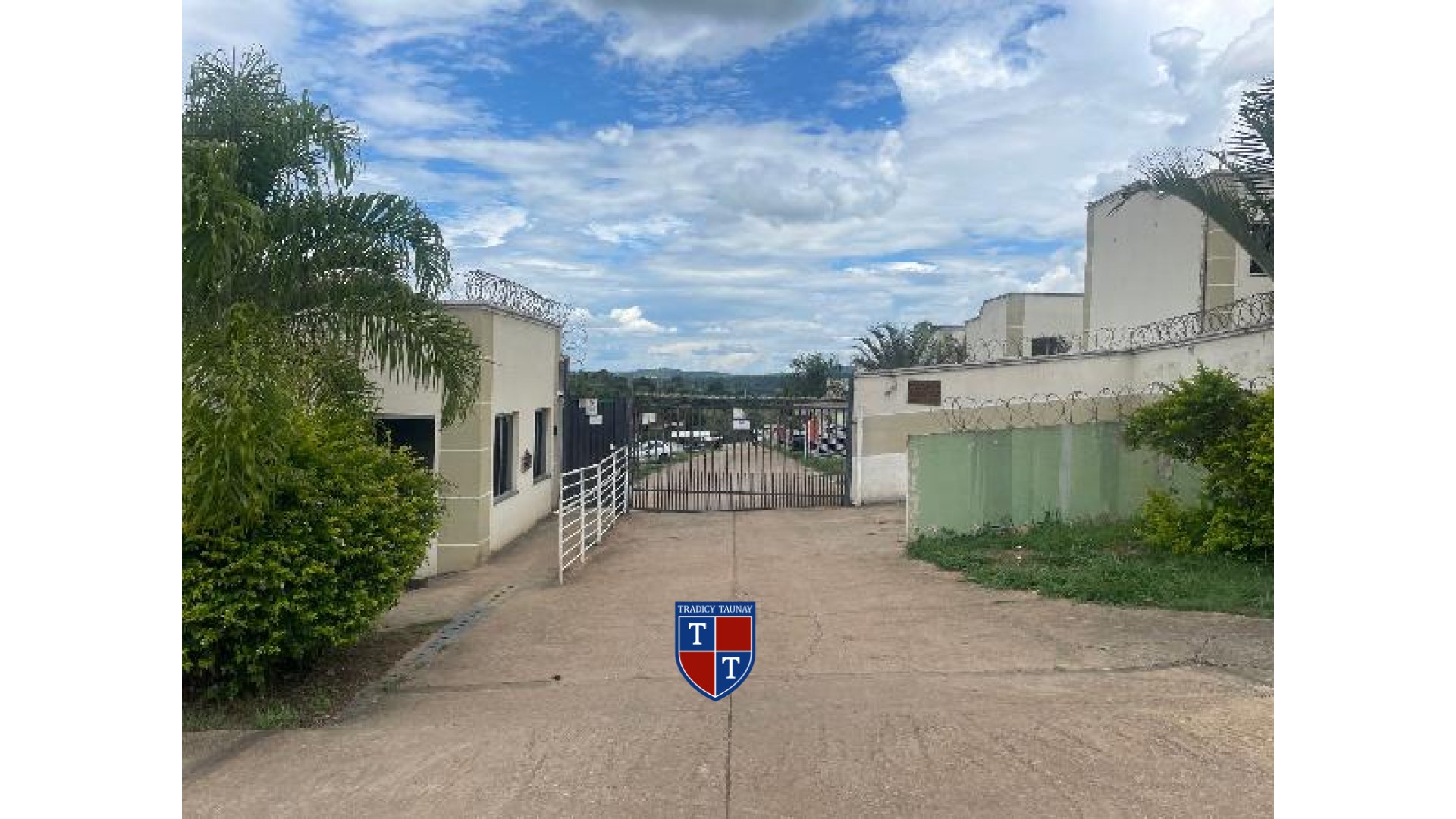 Foto 1 de APARTAMENTO em JARDIM CANDIDES - Imóvel Retomado Caixa