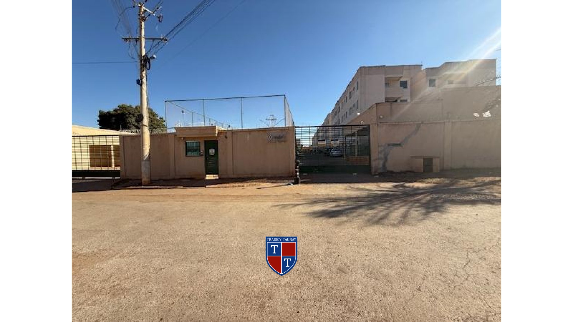 Foto 1 de APARTAMENTO em CHACARAS SANTA MARIA - Imóvel Retomado Caixa