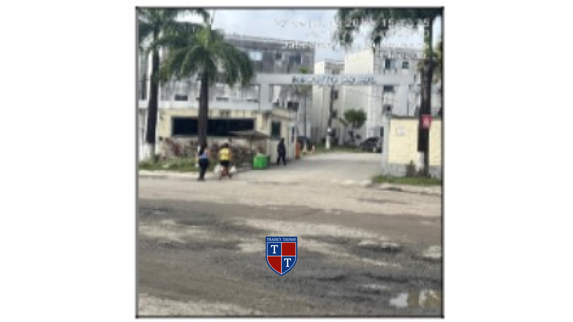 APARTAMENTO em CANDEIAS
