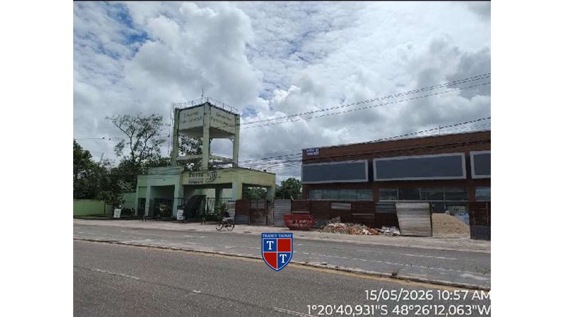 Foto 1 de APARTAMENTO em COQUEIRO - Imóvel Retomado Caixa