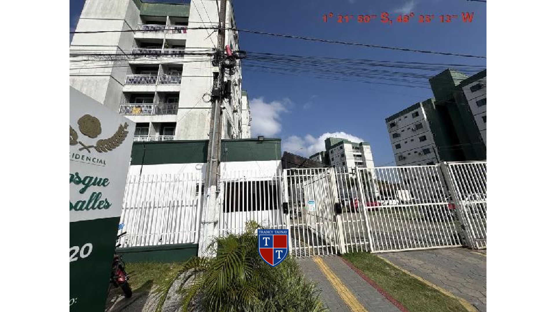 APARTAMENTO em COQUEIRO