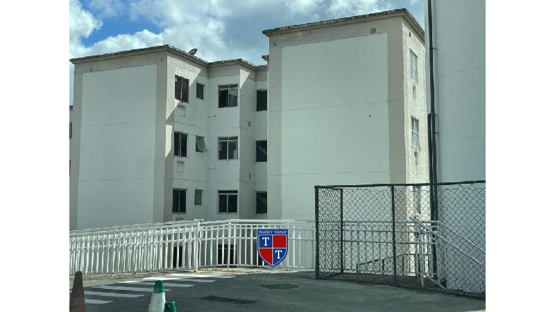 Foto 1 de APARTAMENTO em CAJAZEIRAS XI, SALVADOR/BA - Imóvel Retomado CAIXA Ref 8787701470180