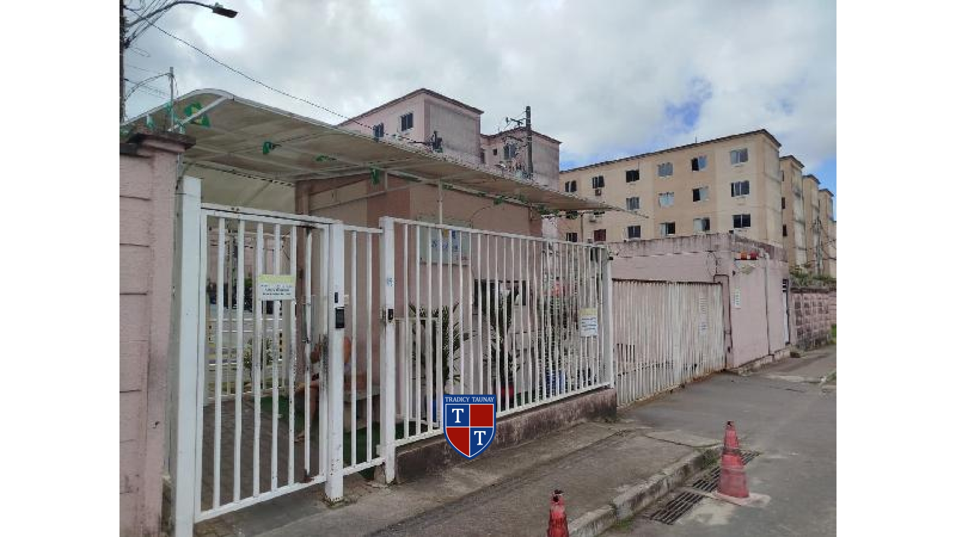 APARTAMENTO em INDUSTRIAL