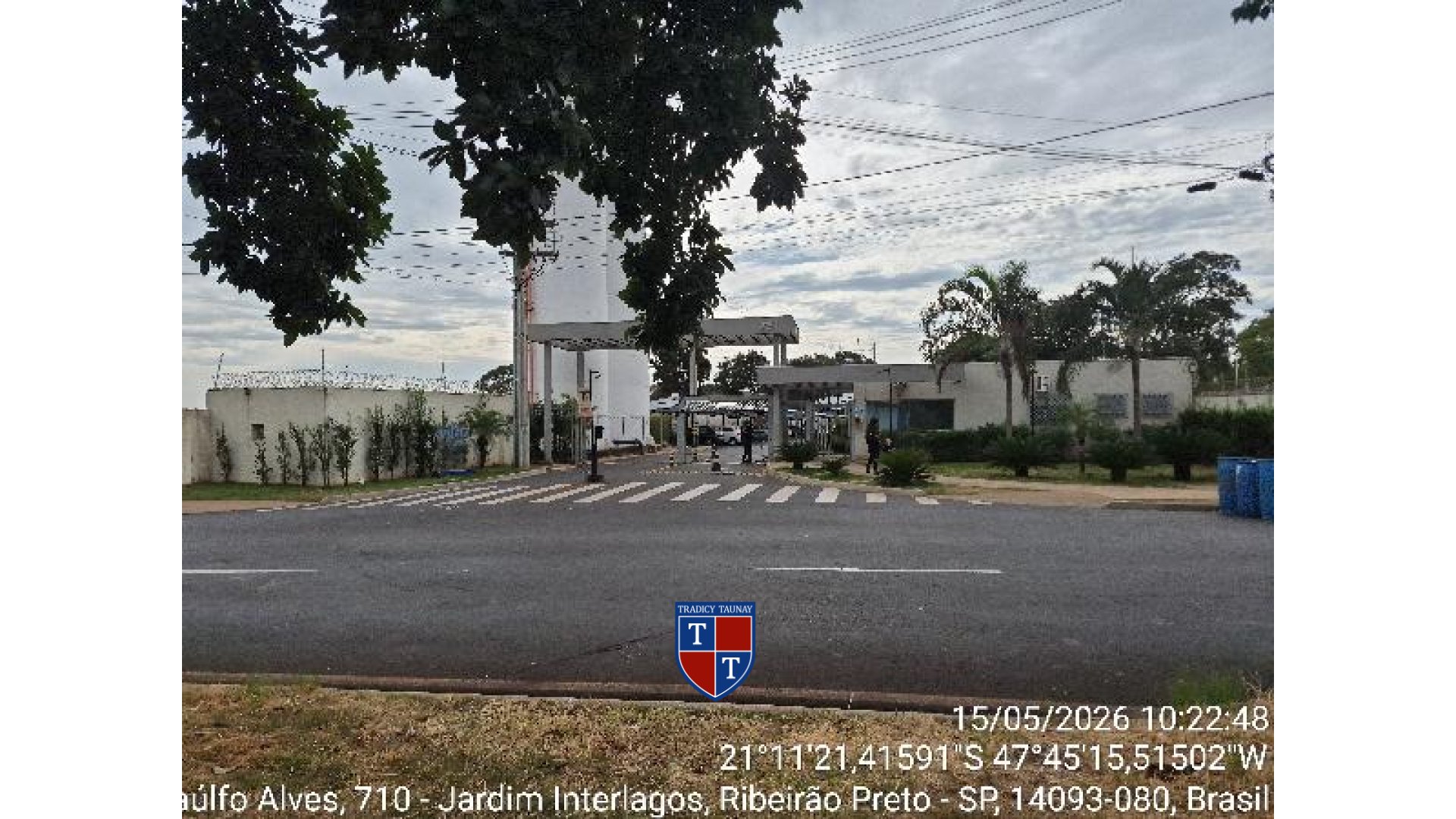 Foto 1 de APARTAMENTO em JARDIM INTERLAGOS - Imóvel Retomado Caixa