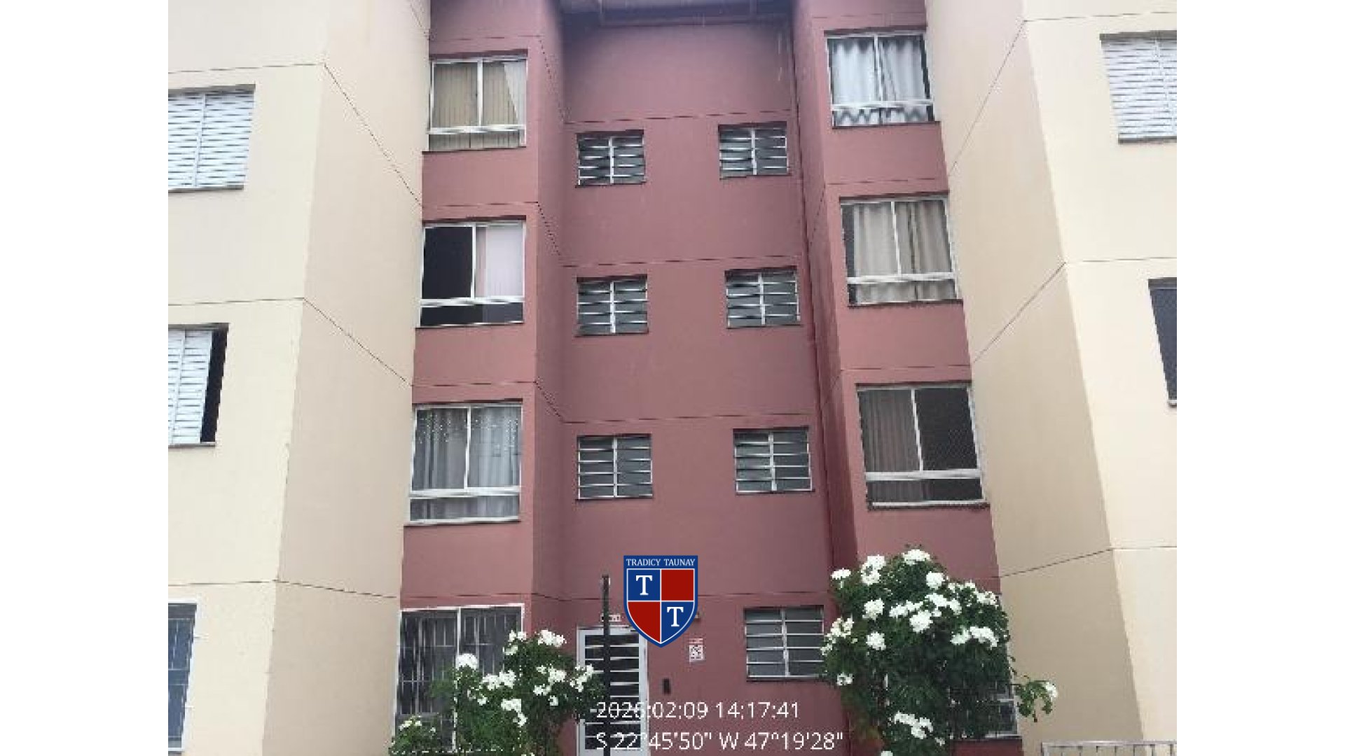 Foto 1 de APARTAMENTO em JARDIM DOS LIRIOS - Imóvel Retomado Caixa