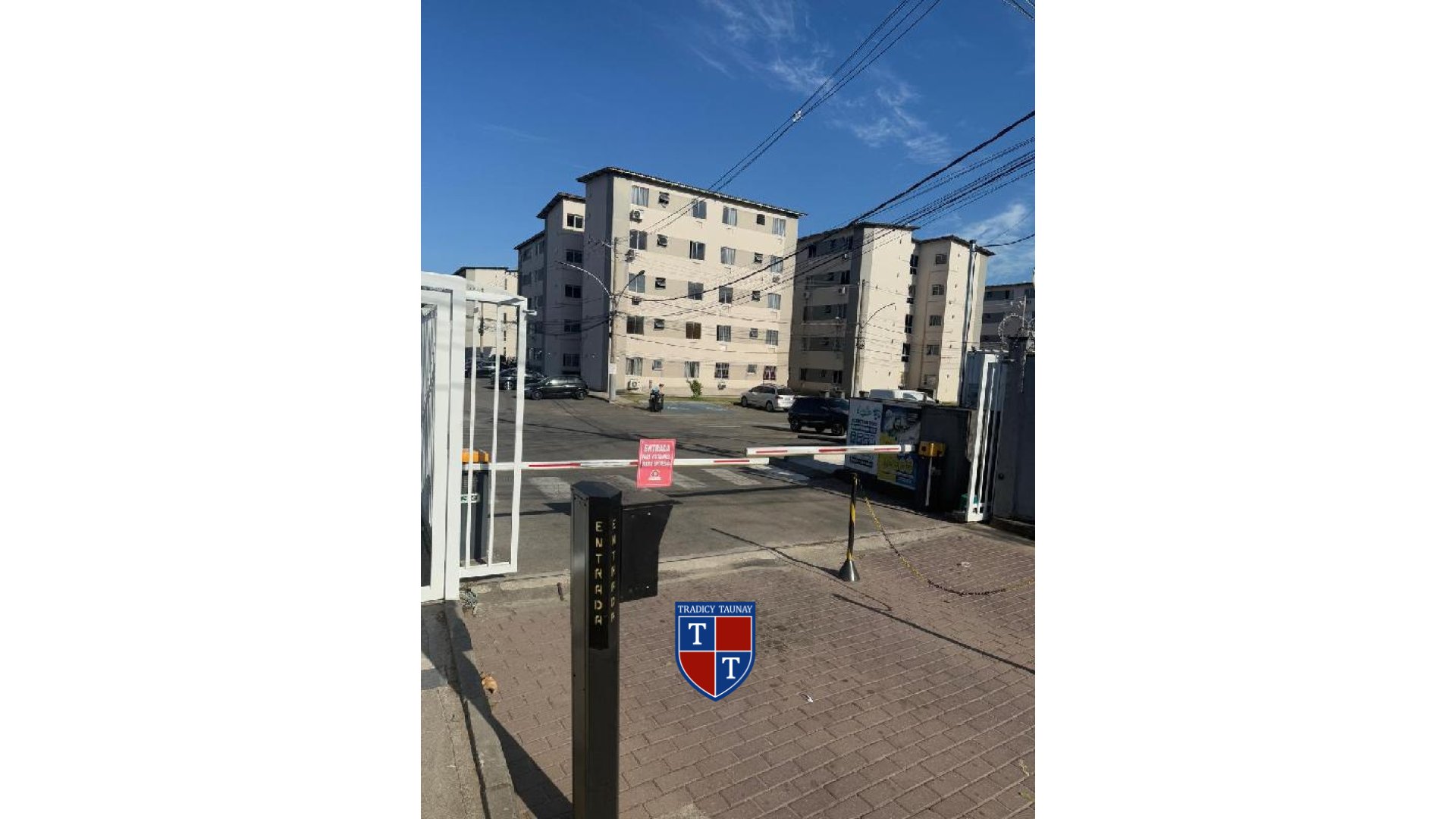 APARTAMENTO em SANTA CRUZ