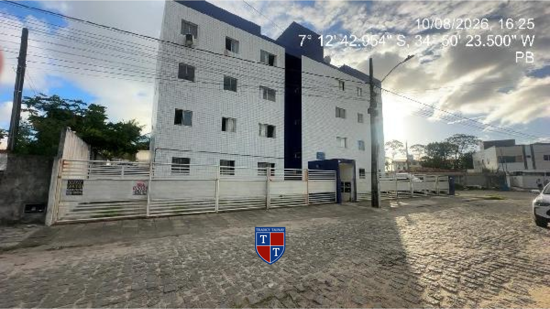 APARTAMENTO em VALENTINA DE FIGUEIREDO