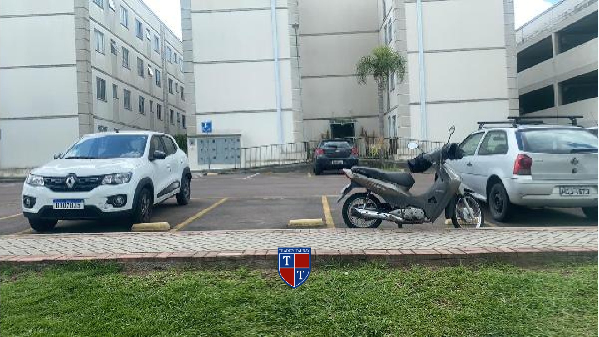 Foto 1 de APARTAMENTO em PINHEIRINHO - Imóvel Retomado Caixa