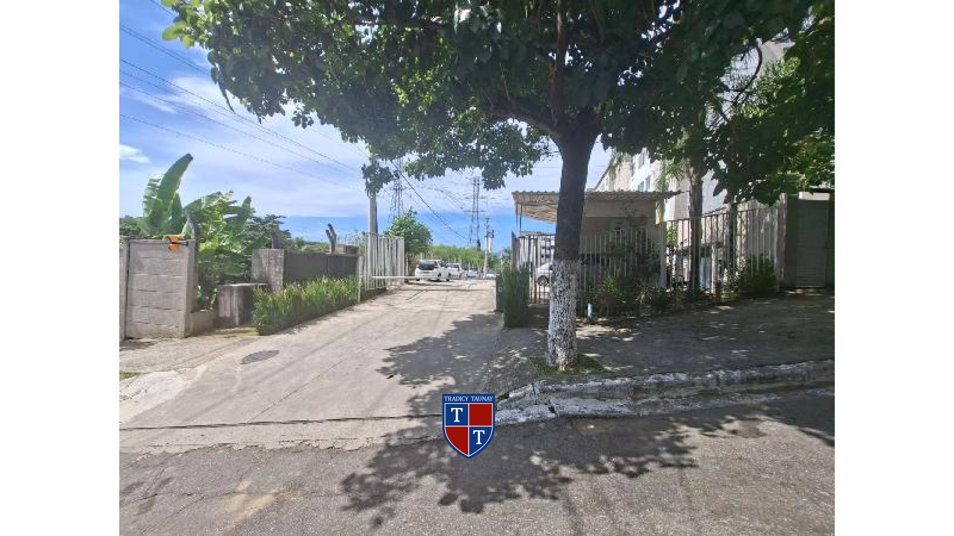 APARTAMENTO em GUARATIBA