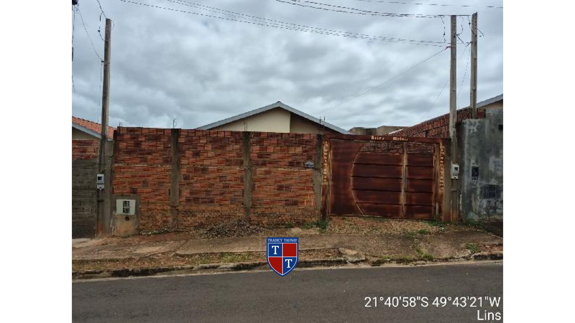 Foto 1 de CASA em RESIDENCIAL PARQUE DAS FLORES - Imóvel Retomado Caixa