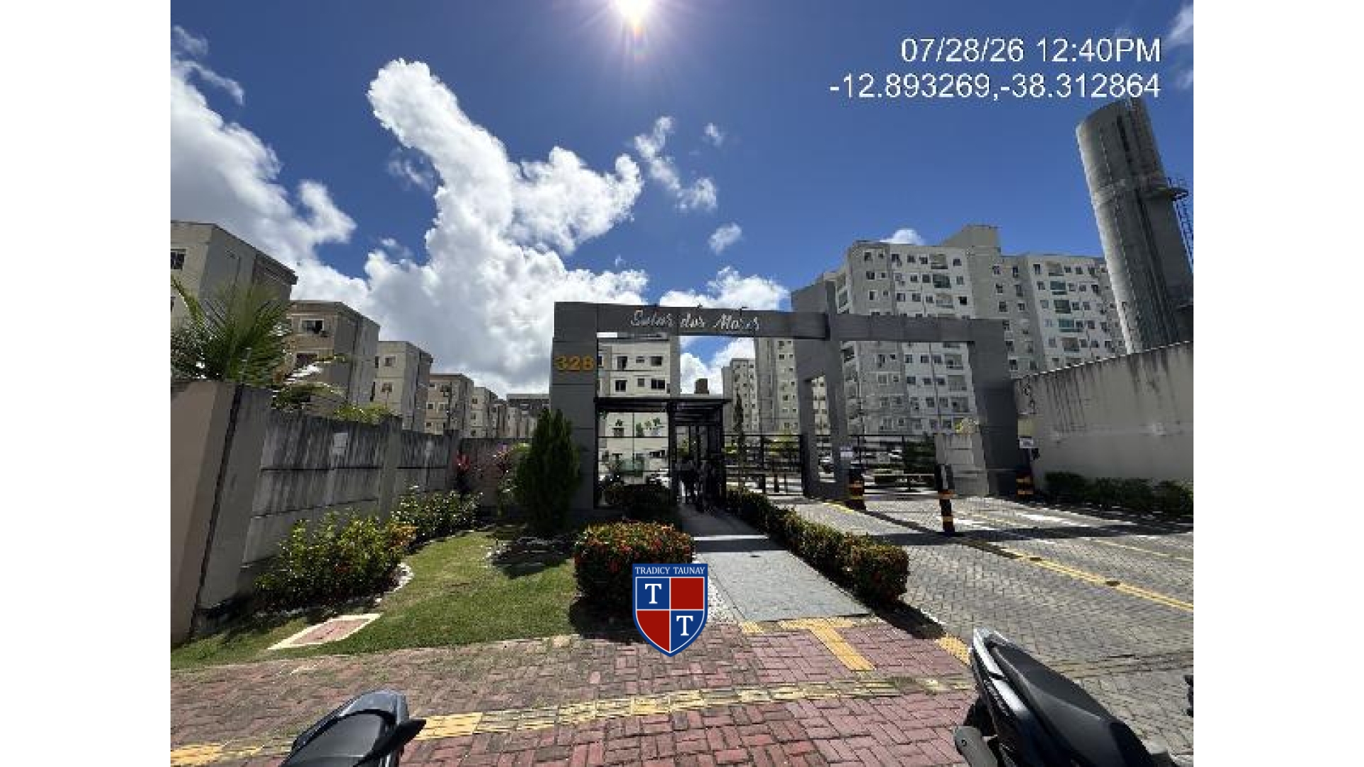 APARTAMENTO em CENTRO