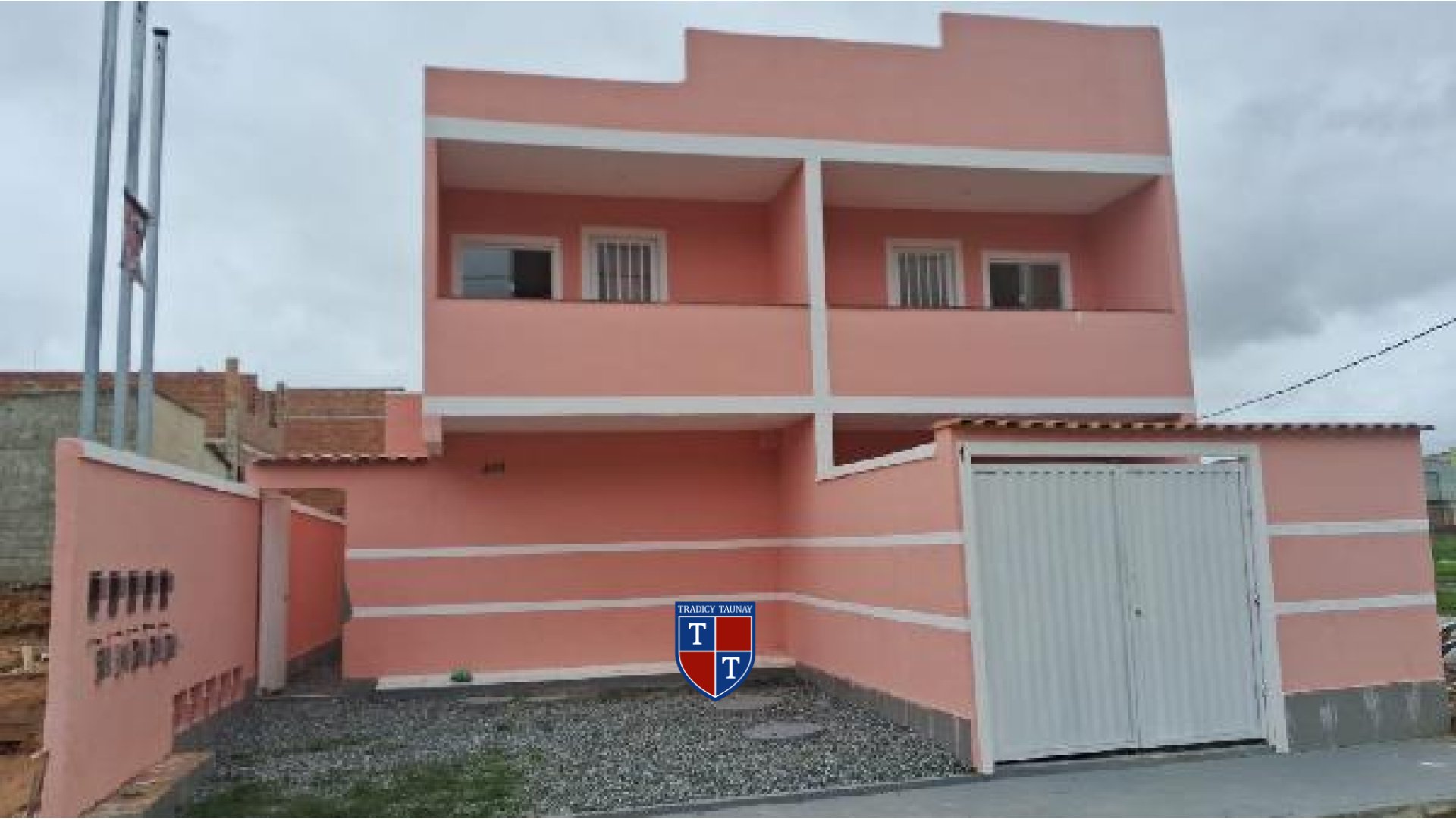 APARTAMENTO em CERAMICA