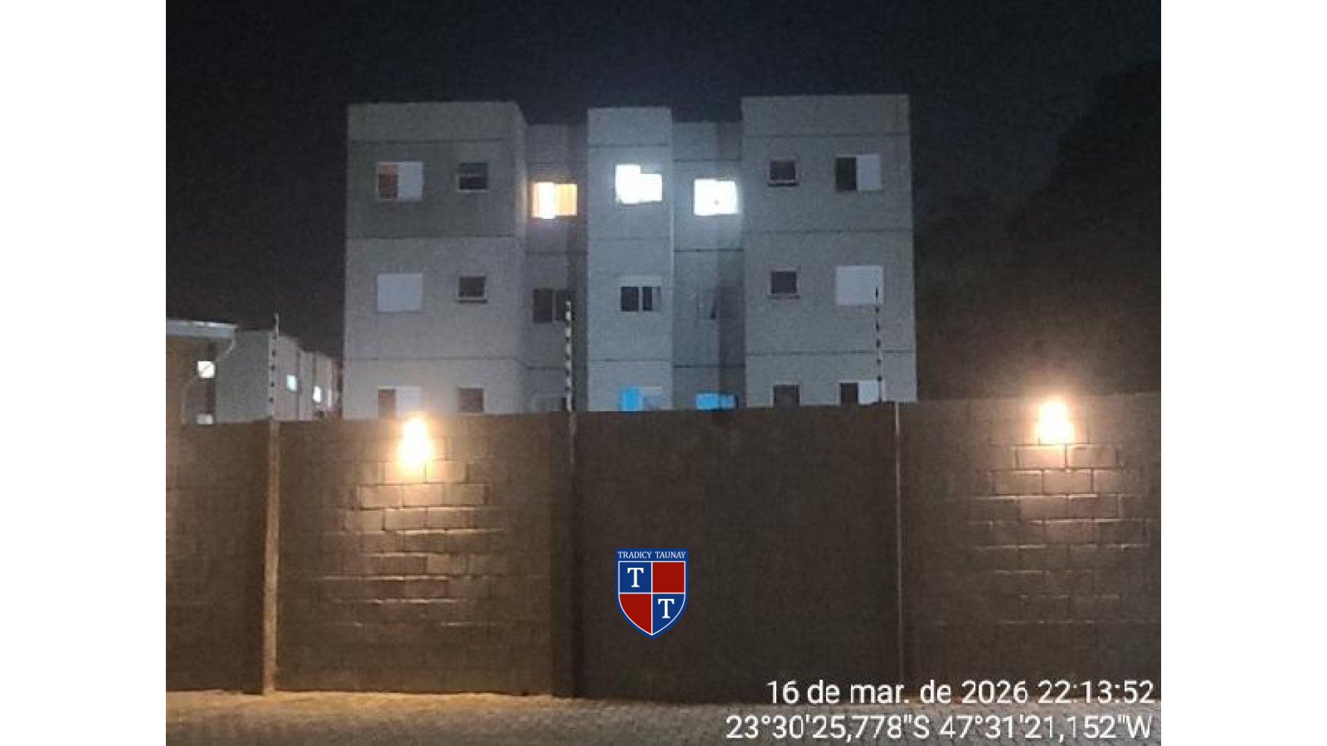 Foto 1 de APARTAMENTO em JARDIM GUARUJA - Imóvel Retomado Caixa