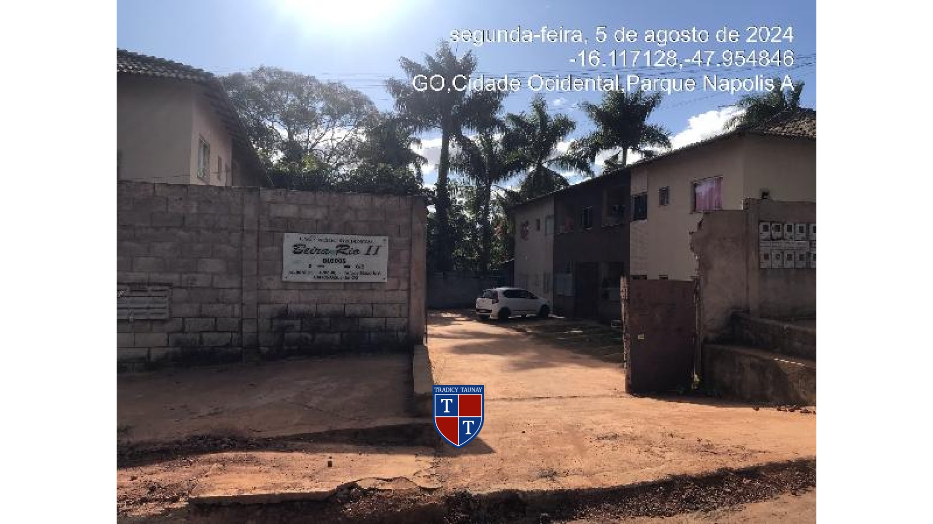 APARTAMENTO em PARQUE NAPOLIS A