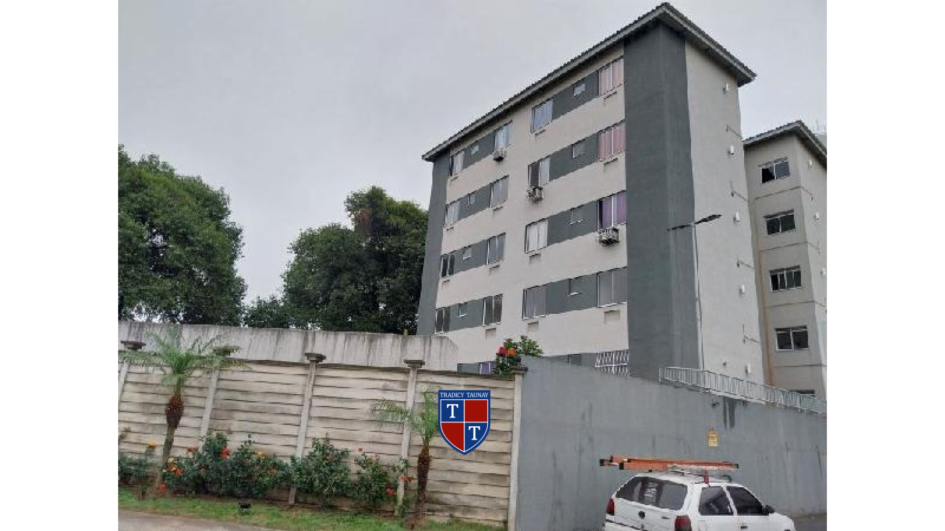 APARTAMENTO em SANTA CRUZ