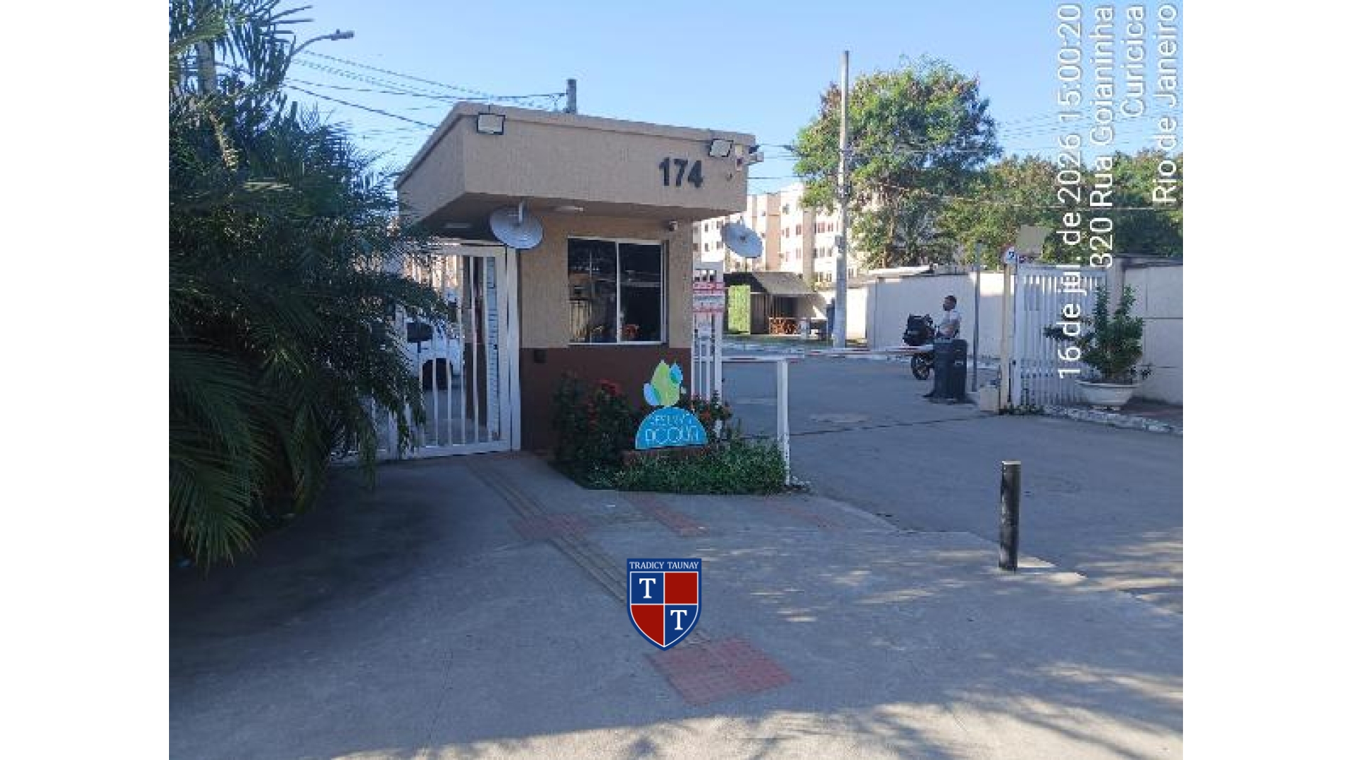 APARTAMENTO em FREGUESIA (JACAREPAGUA)