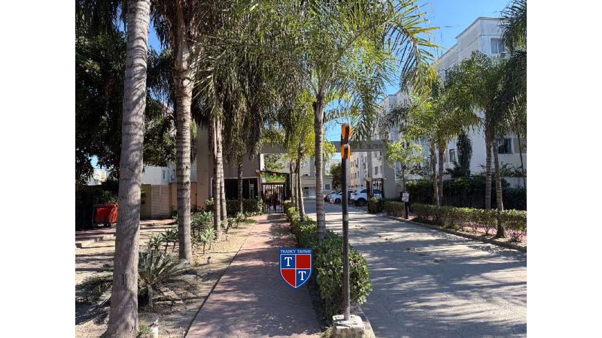APARTAMENTO em SANTA CRUZ