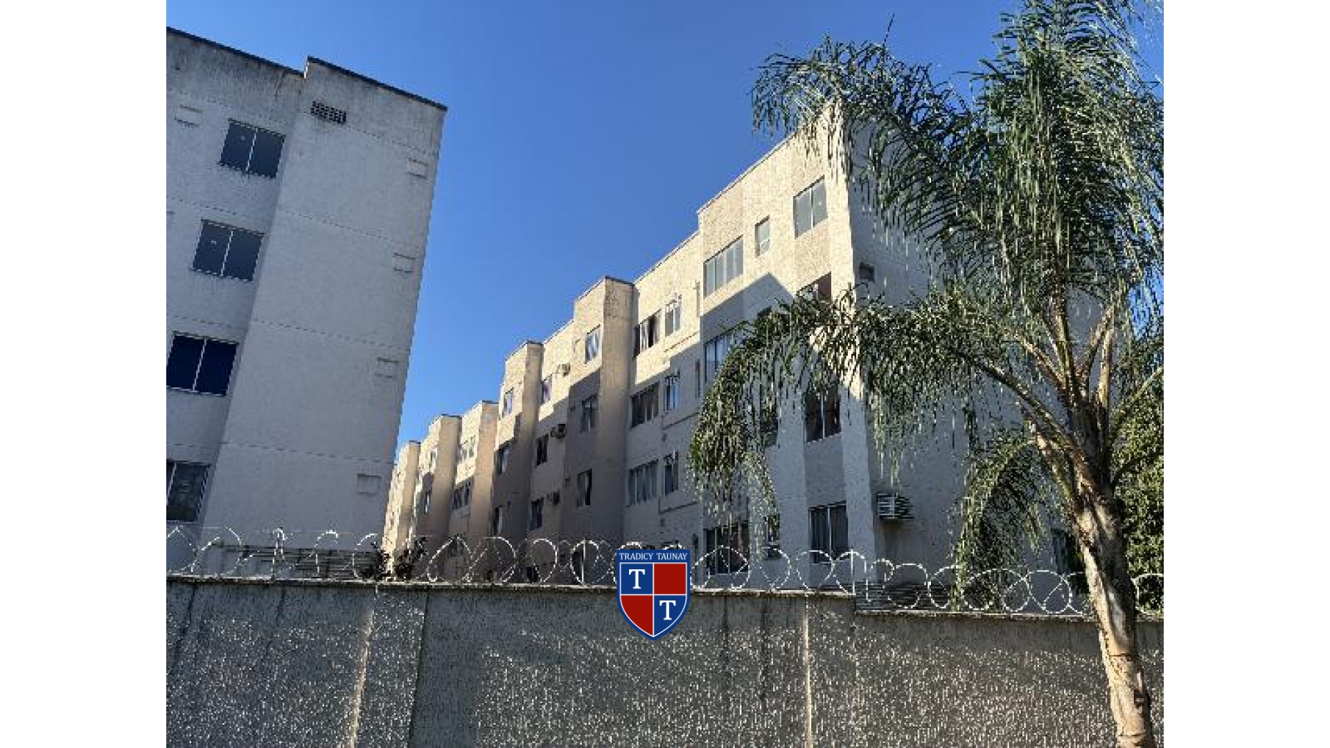 APARTAMENTO em SANTA CRUZ