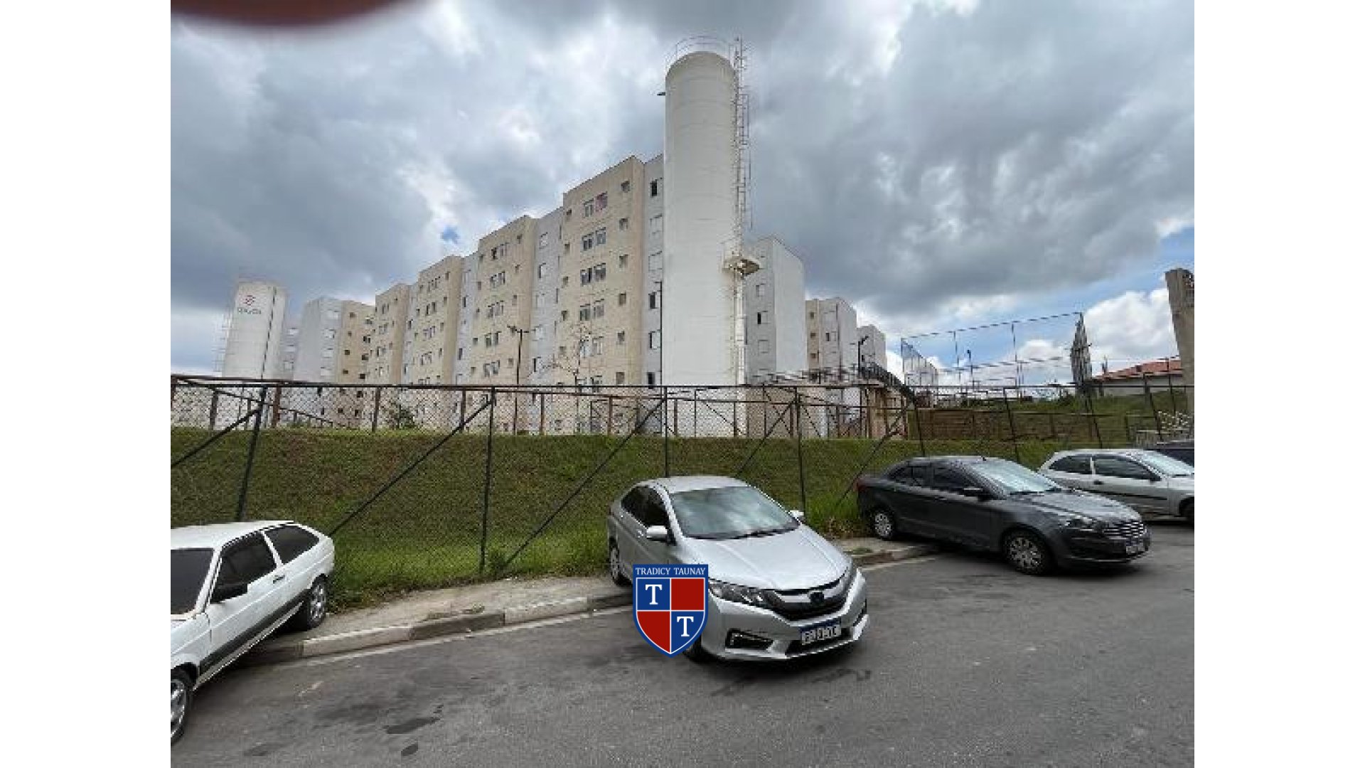 Foto 1 de APARTAMENTO em GUAIANAZES - Imóvel Retomado Caixa
