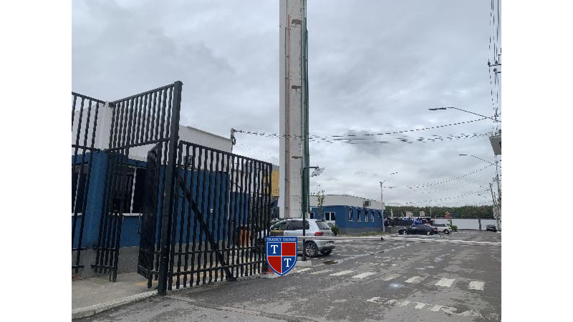 Foto 1 de APARTAMENTO em JARDIM GRAMACHO - Imóvel Retomado Caixa