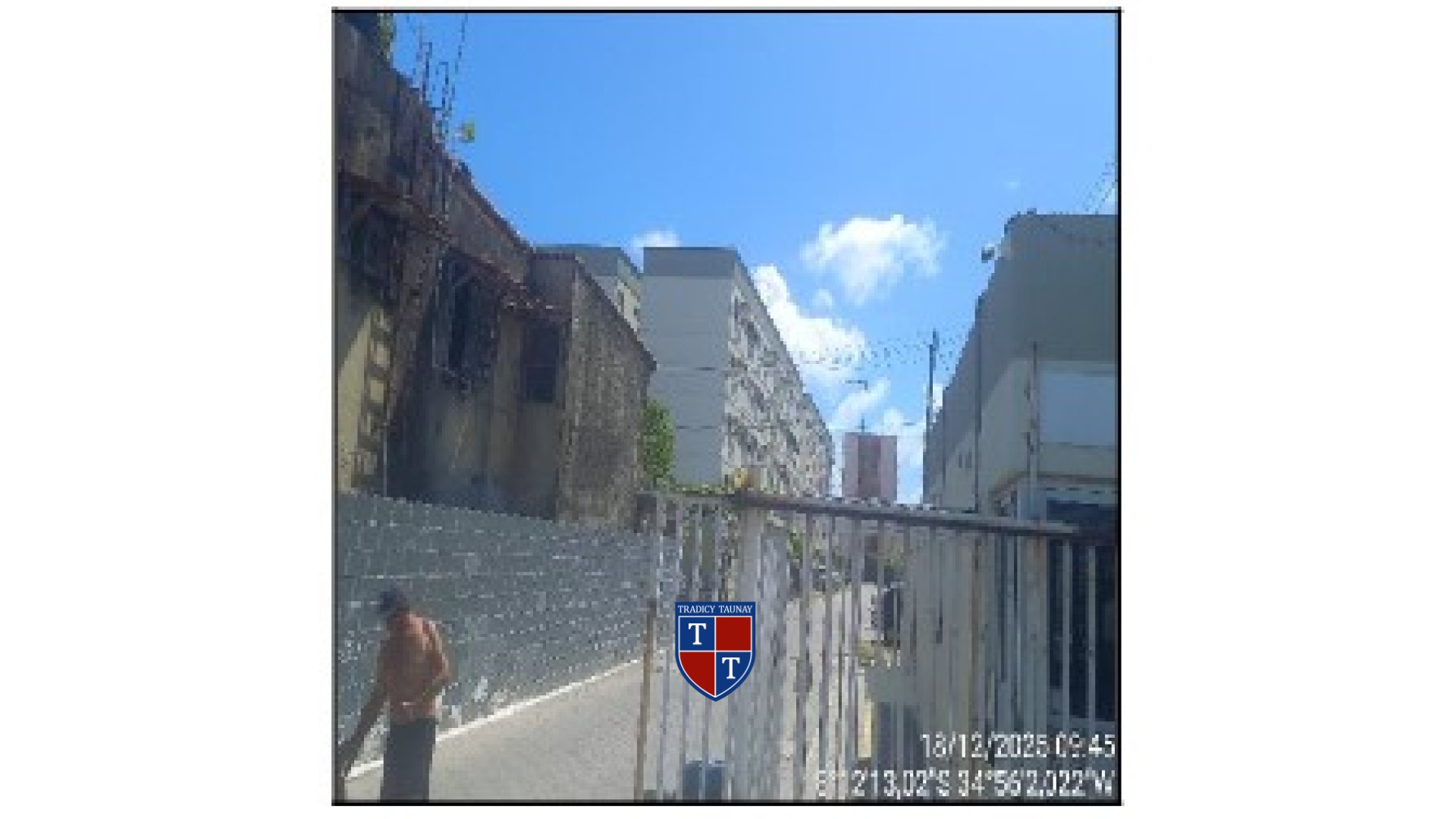 Foto 1 de APARTAMENTO em CANDEIAS - Imóvel Retomado Caixa