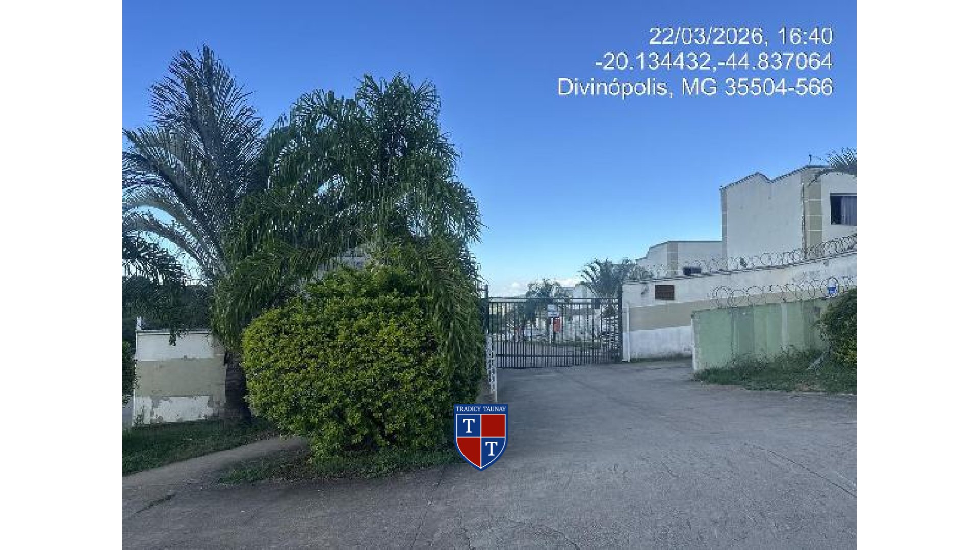 Foto 1 de APARTAMENTO em FAZENDA GAFANHOTO - Imóvel Retomado Caixa
