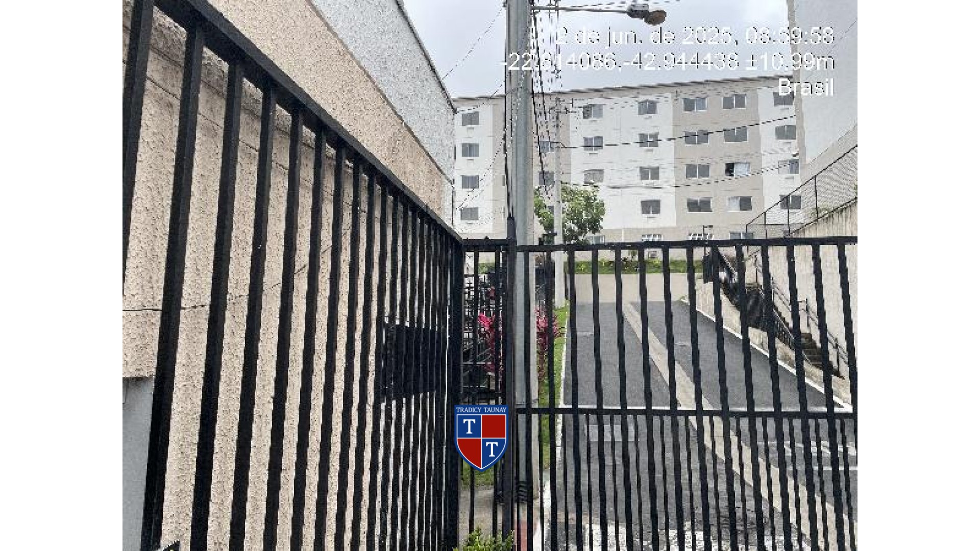 Foto 1 de APARTAMENTO em MONJOLOS - Imóvel Retomado Caixa