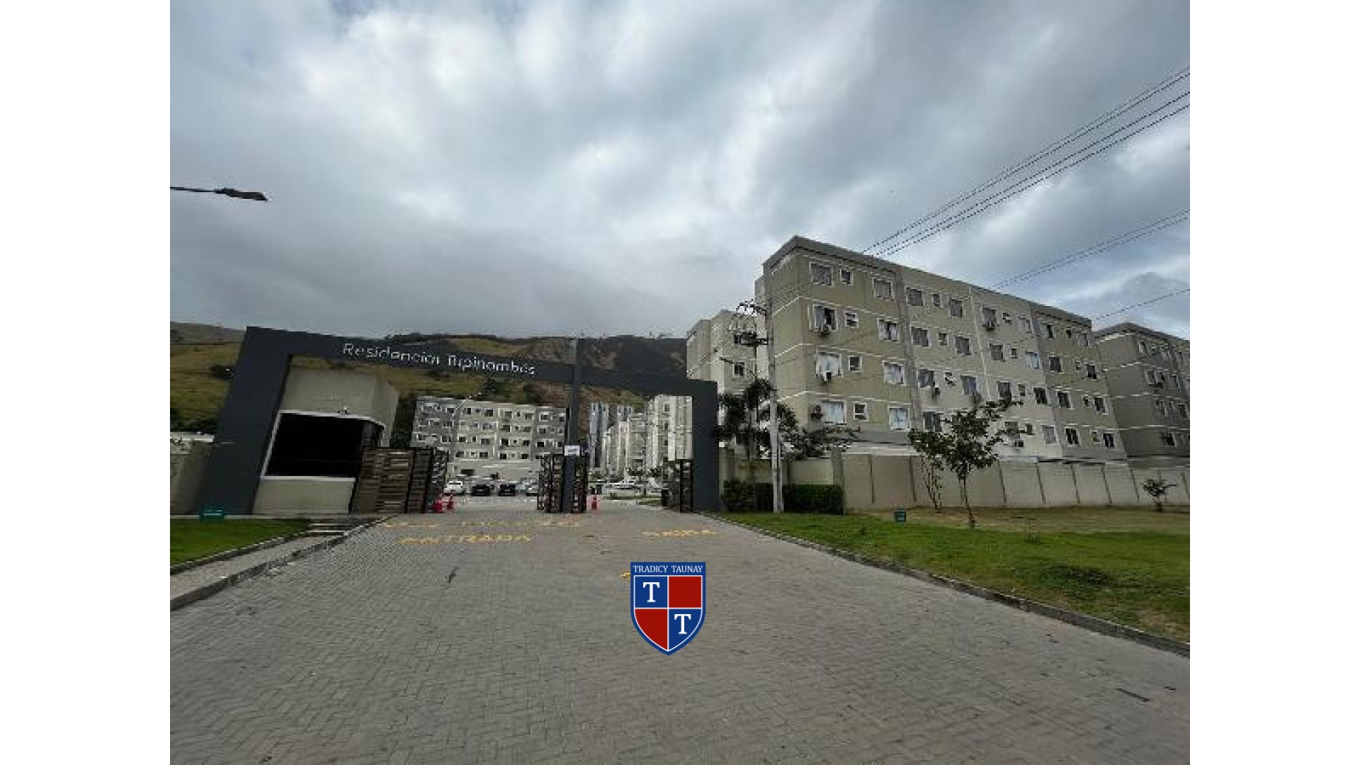 APARTAMENTO em COMENDADOR SOARES