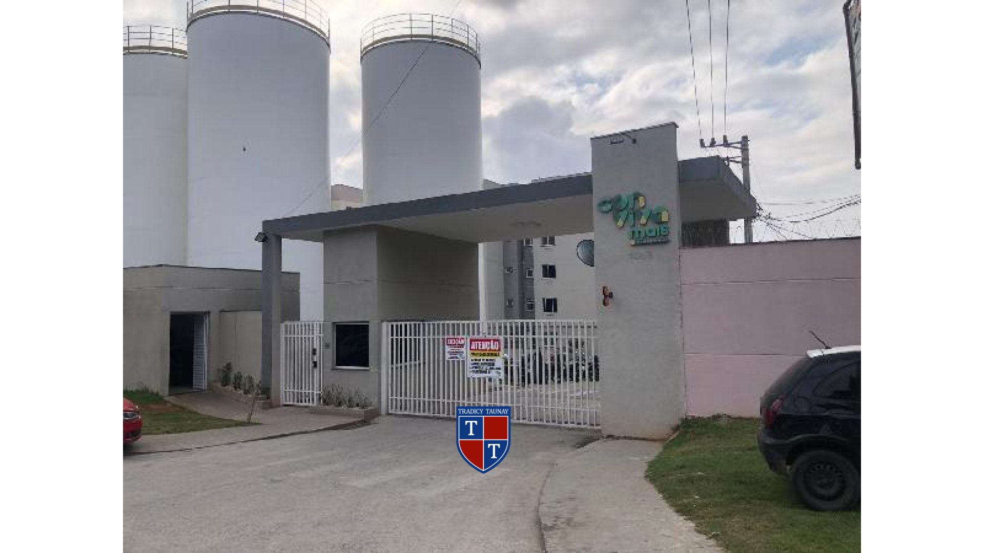 APARTAMENTO em PONTO CHIC